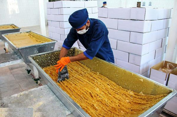کارخانه تولید کننده نبات زعفرانی در مشهد